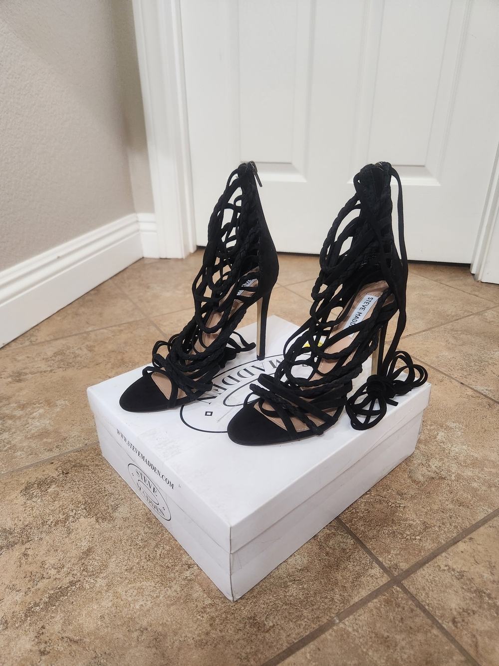 Steve Madden Drexel Black Suede Lace-Up Stiletto Sandals 7.5 NWT